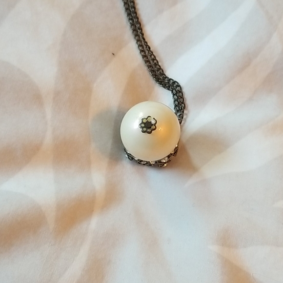 Crown Necklace - Picture 5 of 5